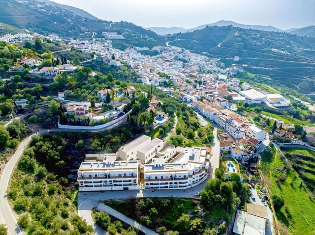 Apartamento de 1 habitación en Cómpeta en venta con piscina garaje - 138.000 € (Ref: 9344222)