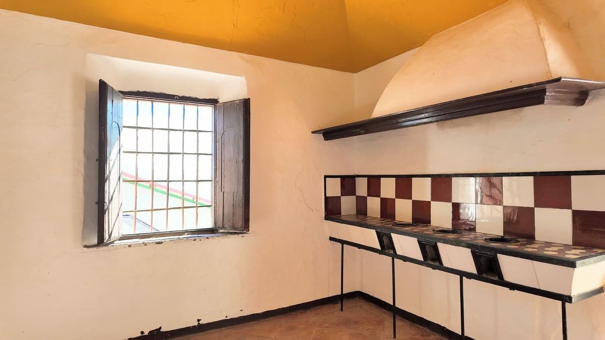 10 quarto Casa em Banda para venda em Casarabonela - 595 000 € (Ref: 9353829)