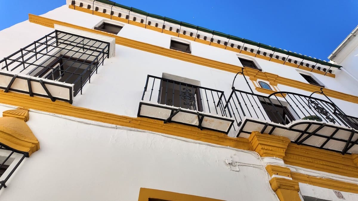 10 quarto Casa em Banda para venda em Casarabonela - 595 000 € (Ref: 9353829)
