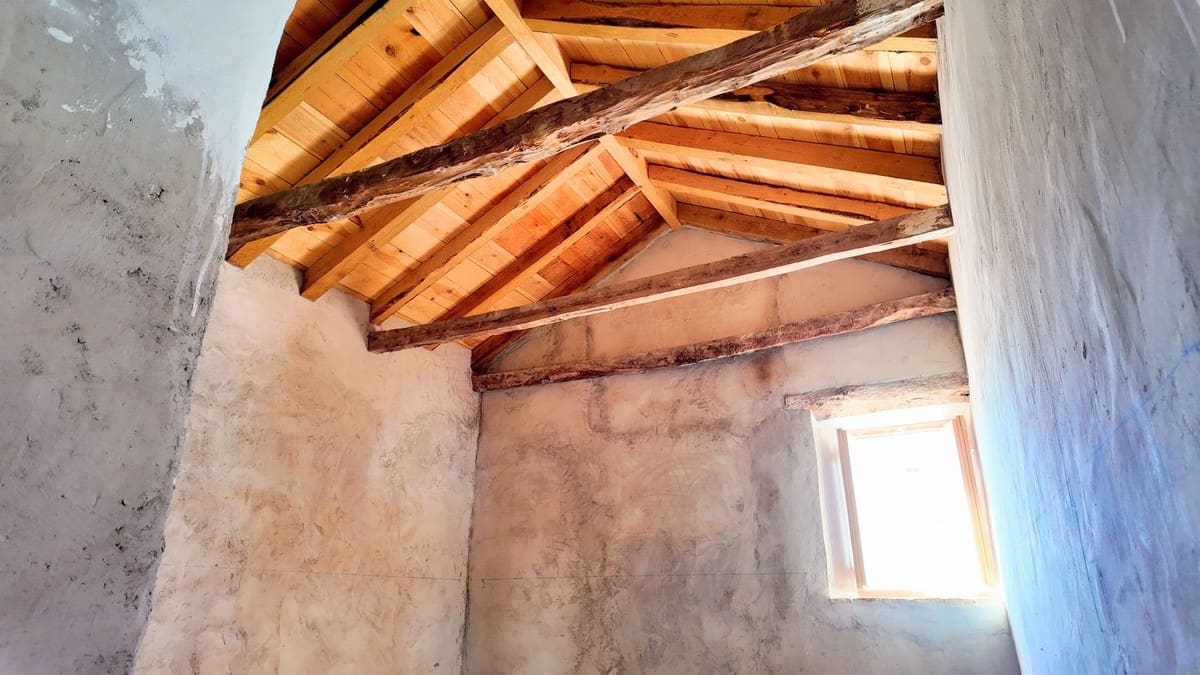 10 bedroom Townhouse for sale in Casarabonela - € 550,000 (Ref: 9353829)