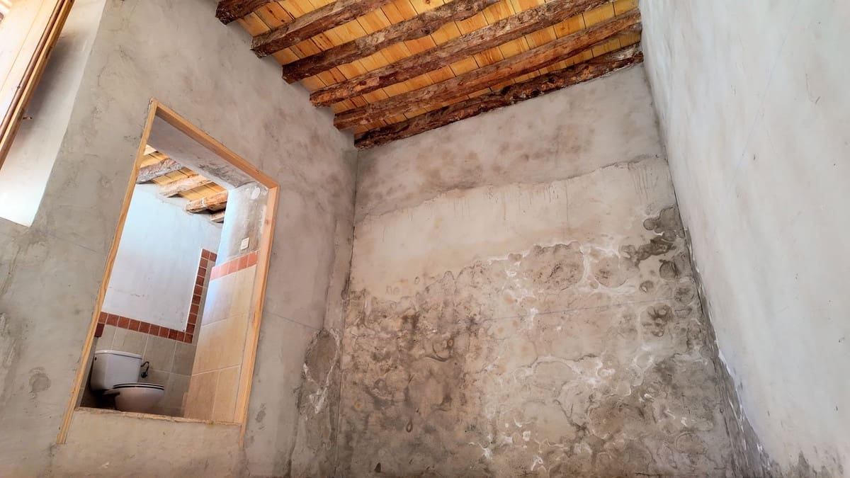 10 bedroom Townhouse for sale in Casarabonela - € 550,000 (Ref: 9353829)