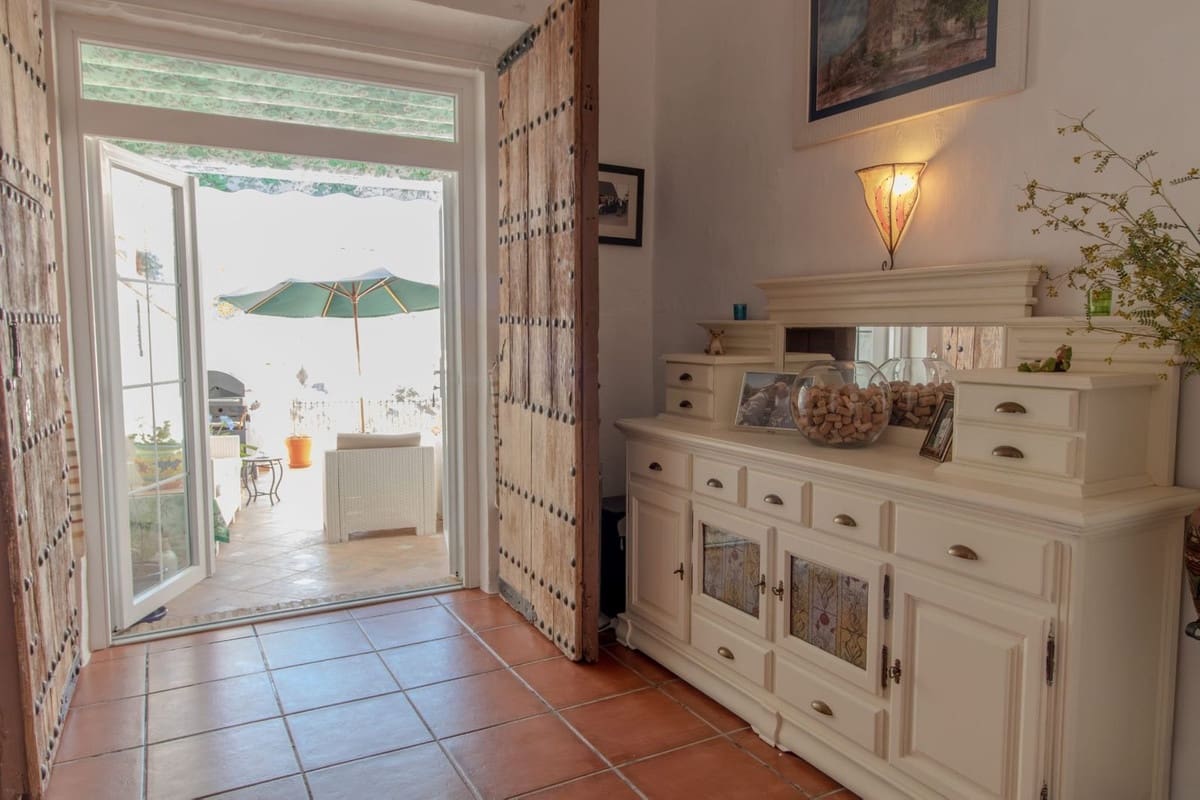 4 sovrum Hus till salu i Alora med garage - 395 000 € (Ref: 9356967)