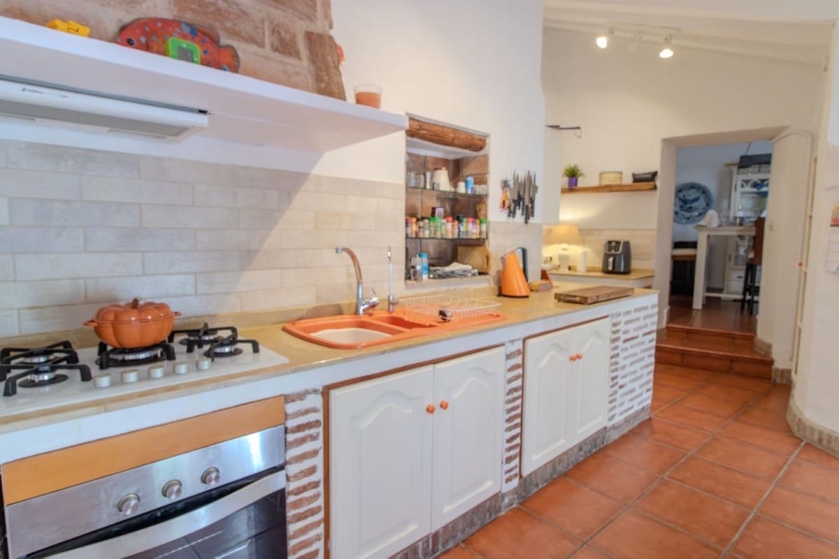 4 bedroom Townhouse for sale in Alora with garage - € 349,000 (Ref: 9356967)