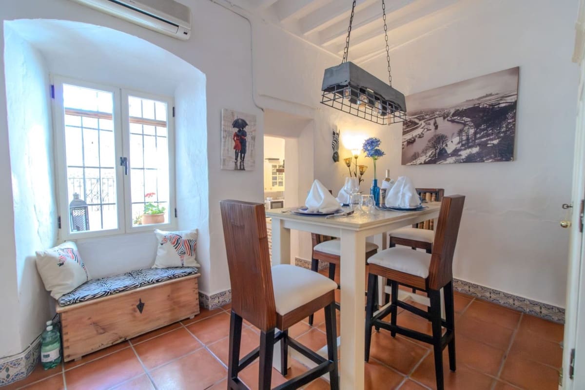 4 bedroom Townhouse for sale in Alora with garage - € 349,000 (Ref: 9356967)