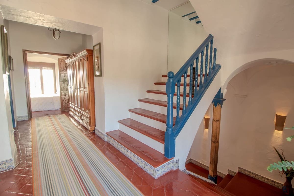 4 bedroom Townhouse for sale in Alora with garage - € 349,000 (Ref: 9356967)