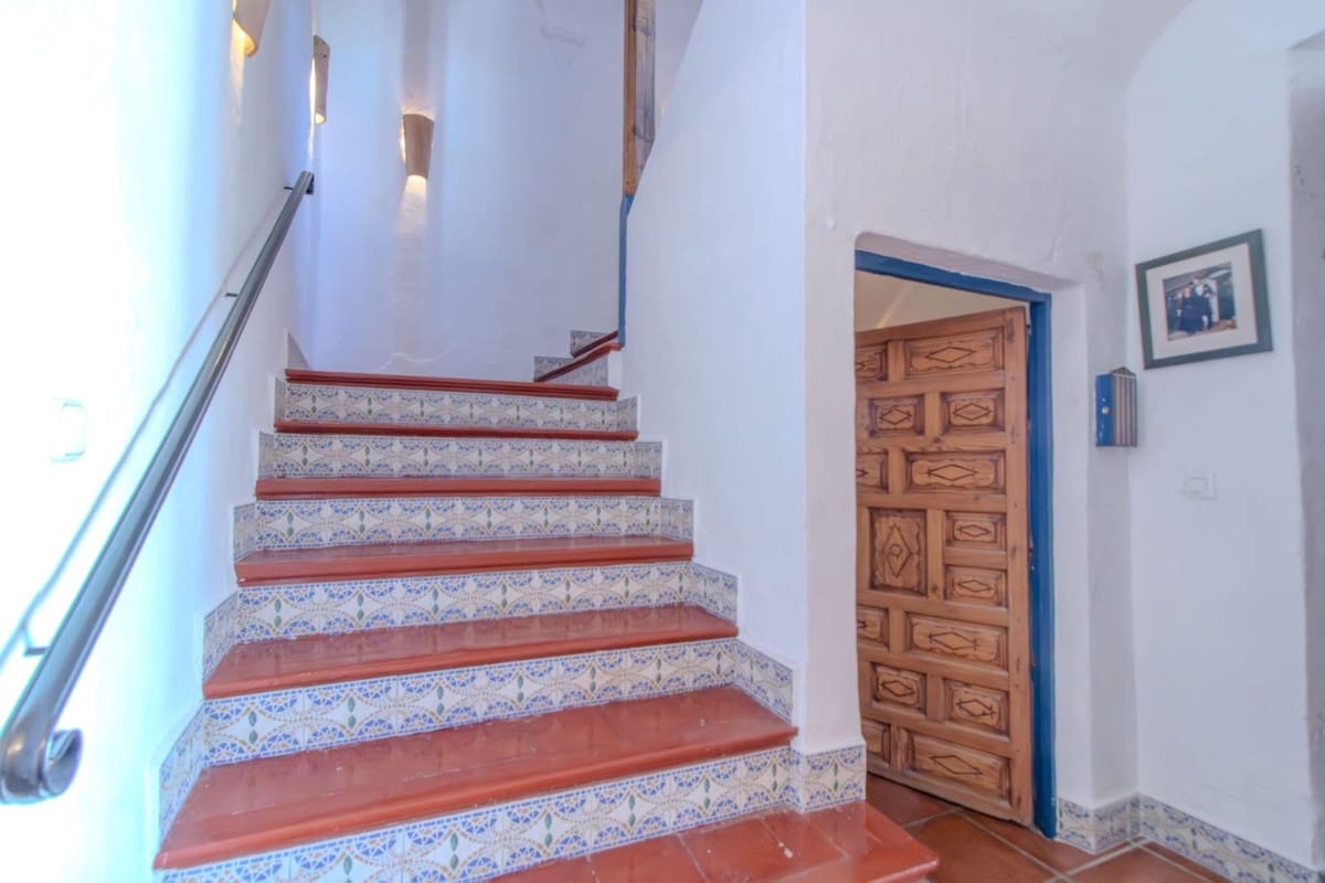 4 bedroom Townhouse for sale in Alora with garage - € 349,000 (Ref: 9356967)