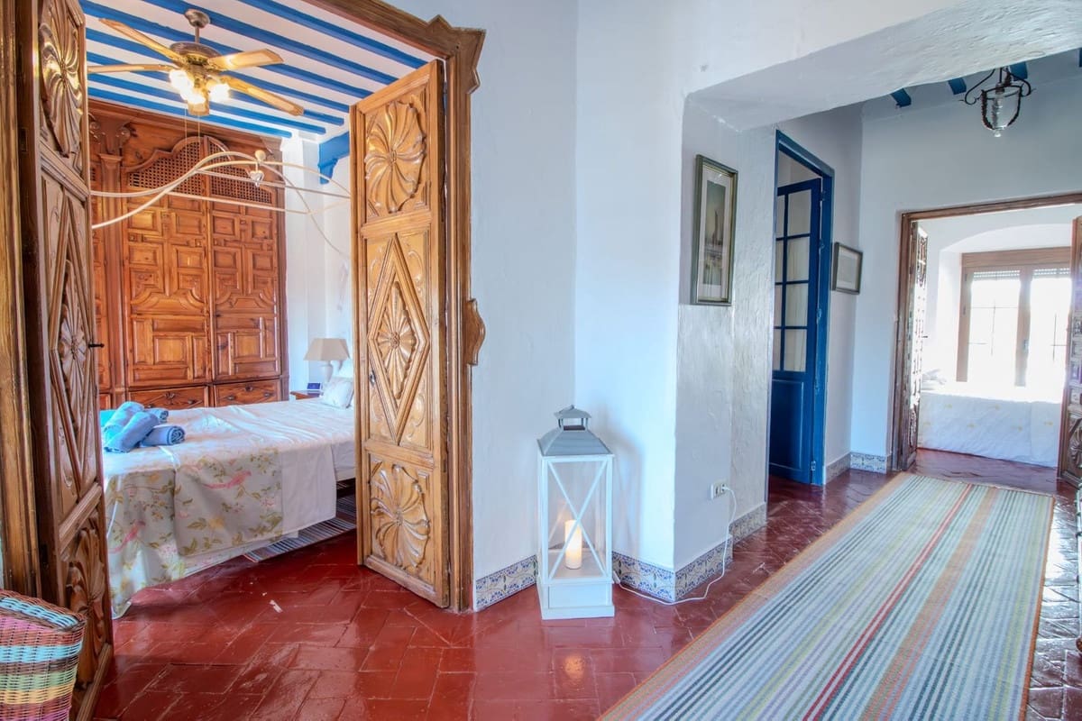 4 bedroom Townhouse for sale in Alora with garage - € 349,000 (Ref: 9356967)