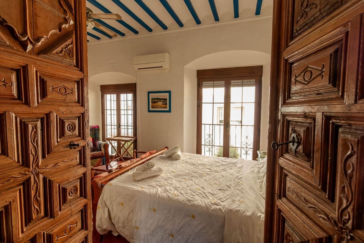 4 bedroom Townhouse for sale in Alora with garage - € 349,000 (Ref: 9356967)