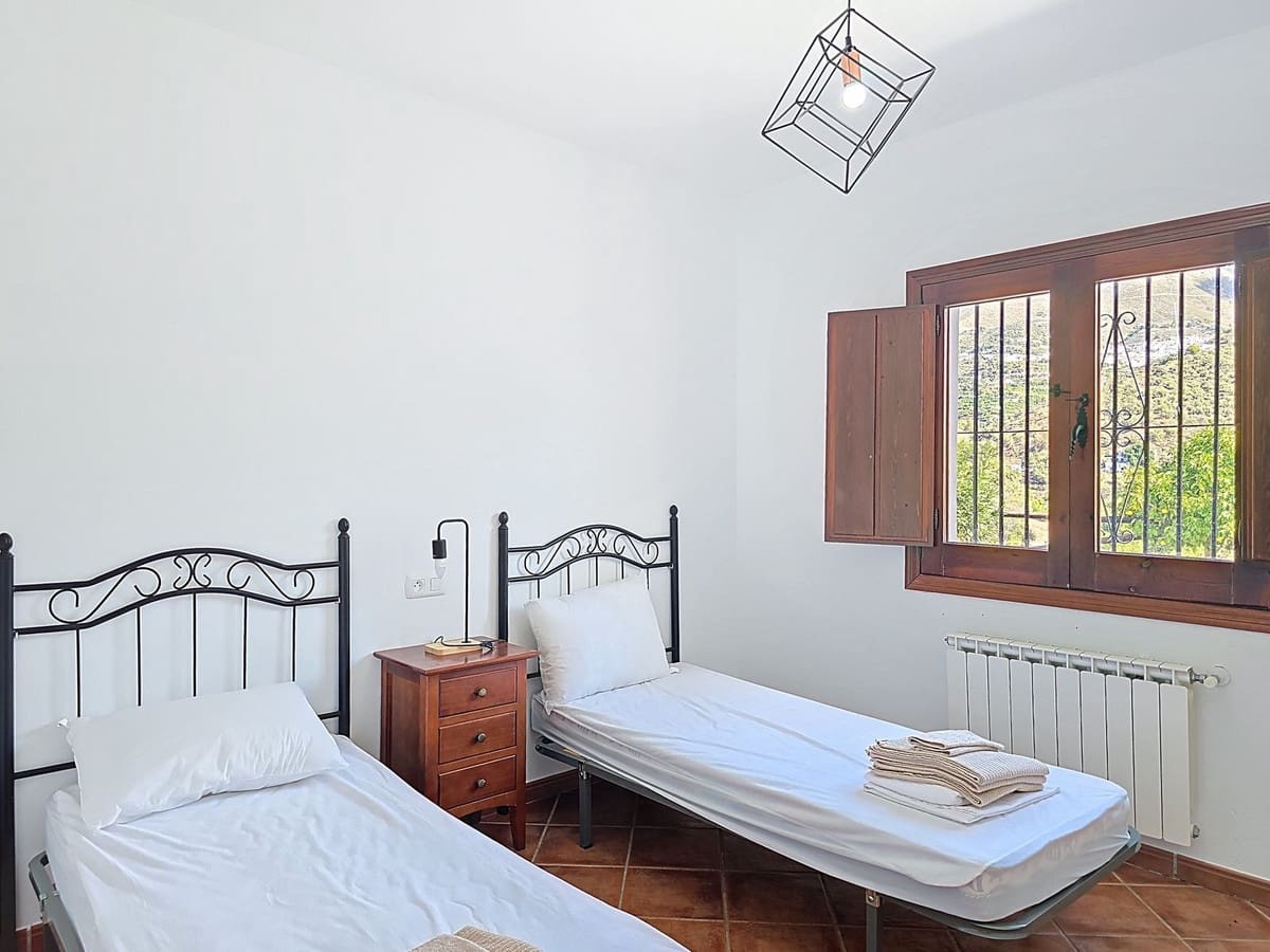 3 bedroom Villa for sale in Archez with pool garage - € 349,000 (Ref: 9357973)