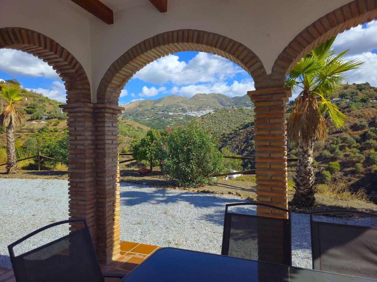 3 bedroom Villa for sale in Archez with pool garage - € 349,000 (Ref: 9357973)