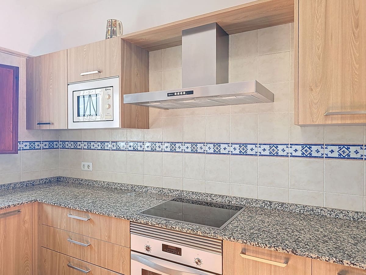 3 bedroom Villa for sale in Archez with pool garage - € 349,000 (Ref: 9357973)