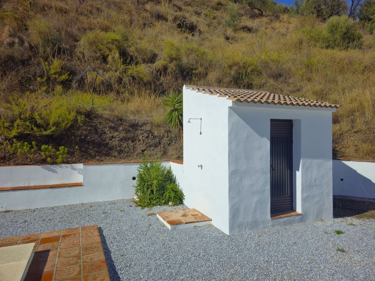 3 bedroom Villa for sale in Archez with pool garage - € 349,000 (Ref: 9357973)