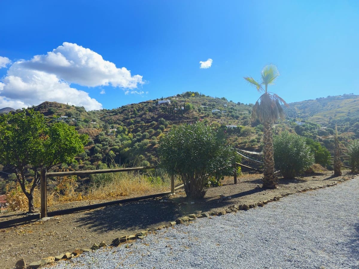 3 bedroom Villa for sale in Archez with pool garage - € 349,000 (Ref: 9357973)