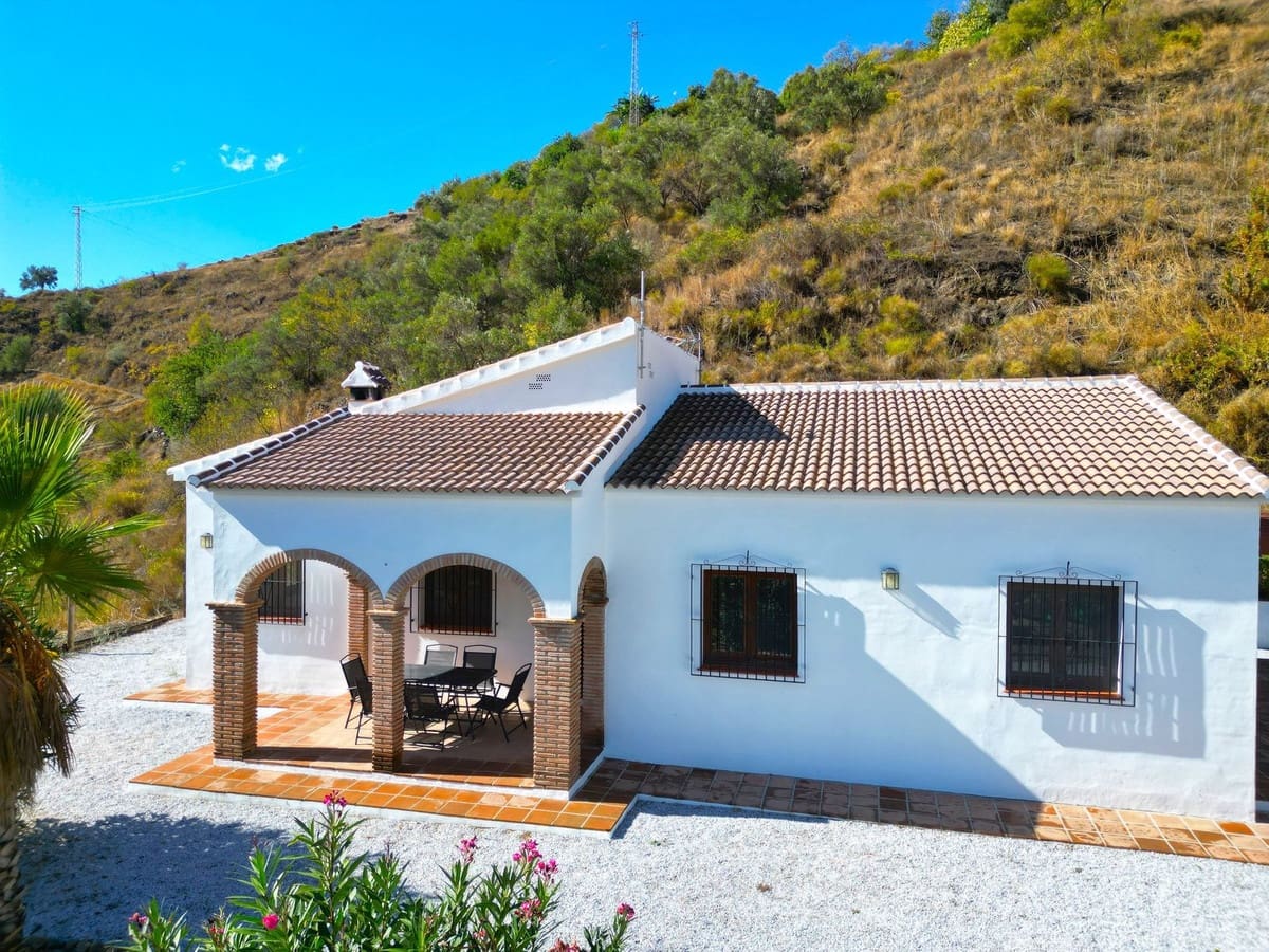 3 bedroom Villa for sale in Archez with pool garage - € 349,000 (Ref: 9357973)