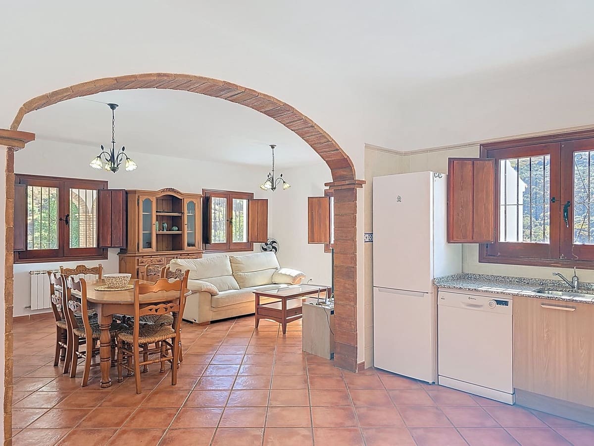 3 bedroom Villa for sale in Archez with pool garage - € 349,000 (Ref: 9357973)