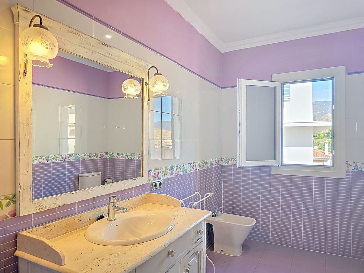 7 soveværelse Villa til salg i Motril med swimmingpool garage - € 900.000 (Ref: 9361789)