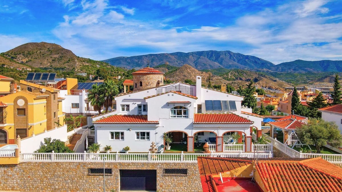 7 soveværelse Villa til salg i Motril med swimmingpool garage - € 900.000 (Ref: 9361789)