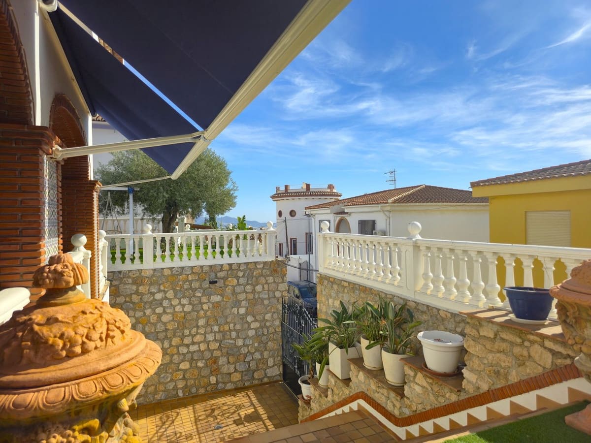 7 bedroom Villa for sale in Motril with pool garage - € 900,000 (Ref: 9361789)