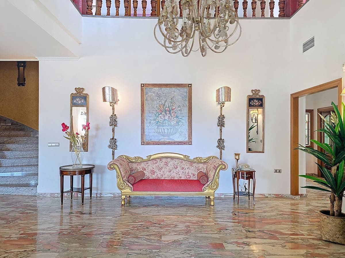 7 bedroom Villa for sale in Motril with pool garage - € 900,000 (Ref: 9361789)