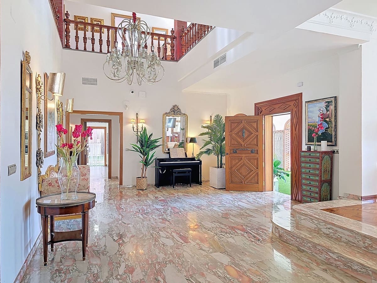 7 bedroom Villa for sale in Motril with pool garage - € 900,000 (Ref: 9361789)