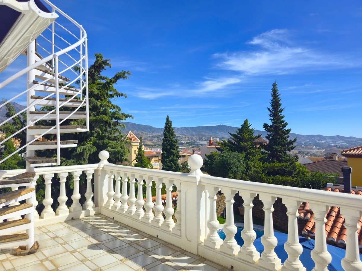 7 bedroom Villa for sale in Motril with pool garage - € 900,000 (Ref: 9361789)