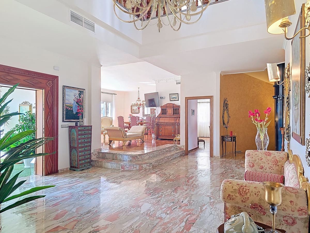 7 bedroom Villa for sale in Motril with pool garage - € 900,000 (Ref: 9361789)