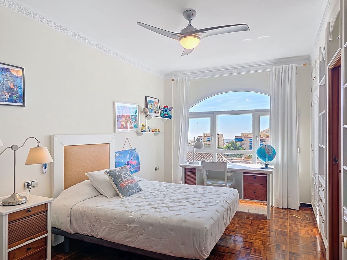 7 bedroom Villa for sale in Motril with pool garage - € 900,000 (Ref: 9361789)