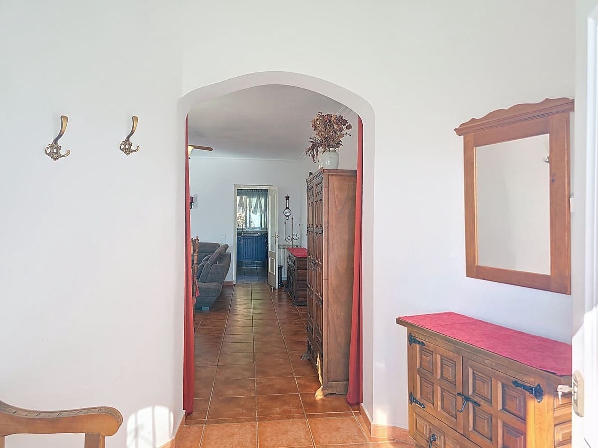 3 sovrum Villa till salu i Arenas med pool garage - 595 000 € (Ref: 9363436)