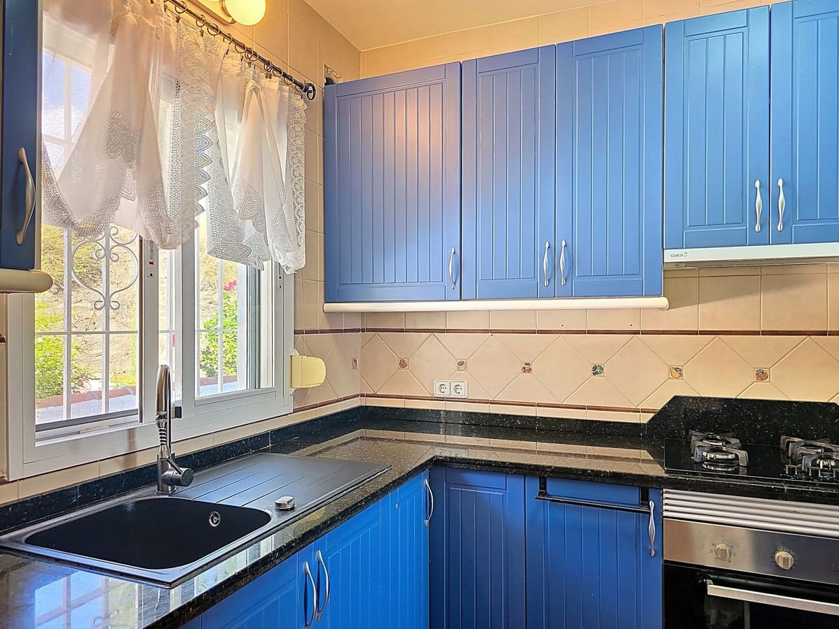 3 sovrum Villa till salu i Arenas med pool garage - 595 000 € (Ref: 9363436)