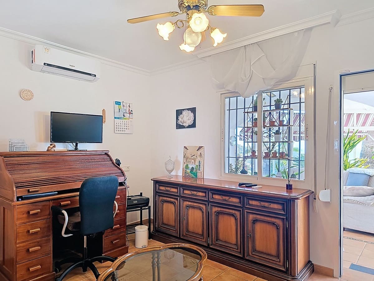 3 sovrum Villa till salu i Arenas med pool garage - 595 000 € (Ref: 9363436)