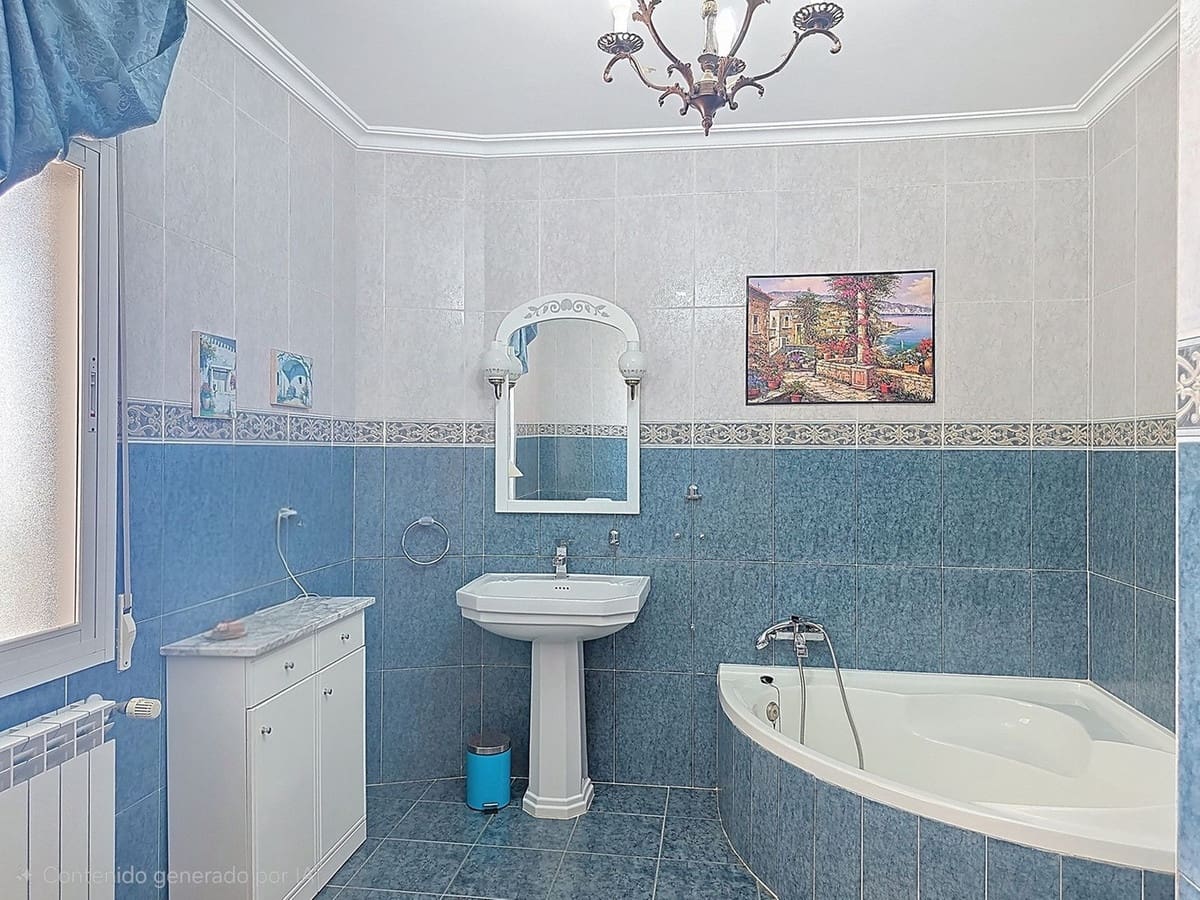 3 sovrum Villa till salu i Arenas med pool garage - 595 000 € (Ref: 9363436)