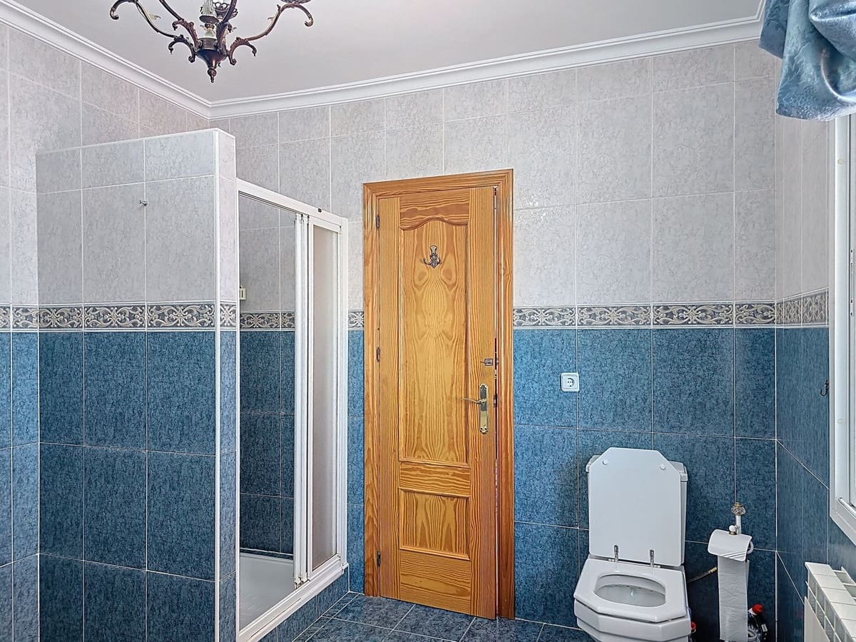 3 sovrum Villa till salu i Arenas med pool garage - 595 000 € (Ref: 9363436)