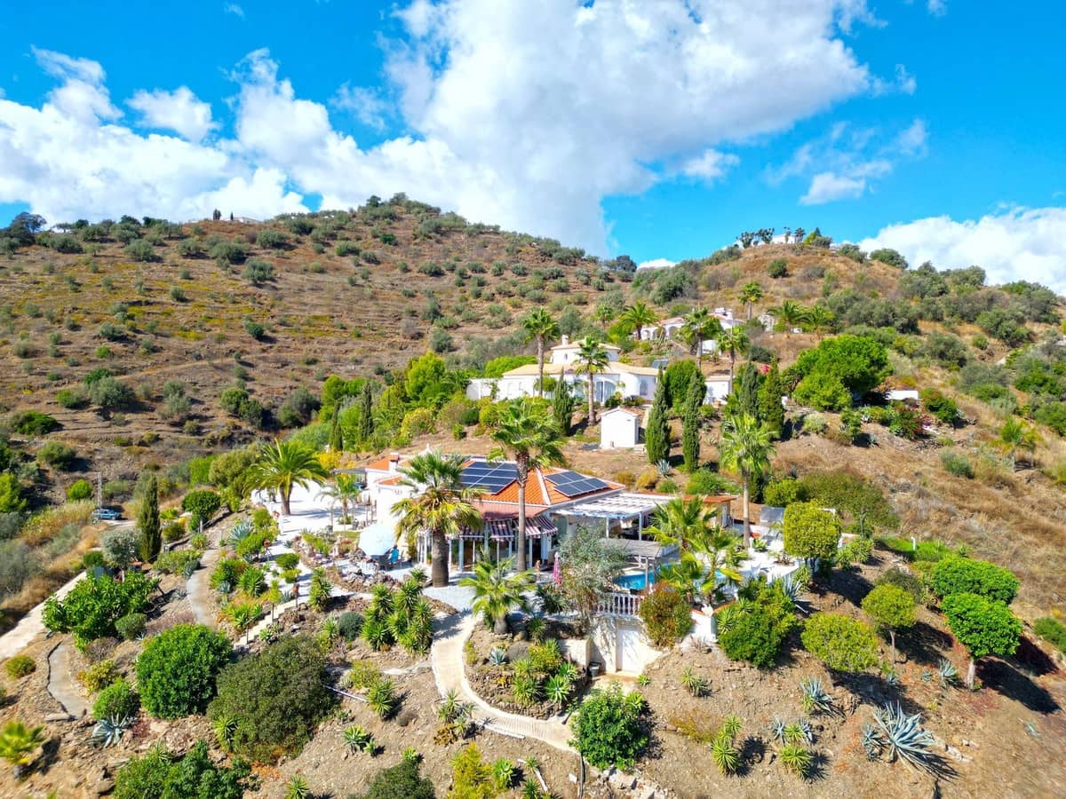 3 sovrum Villa till salu i Arenas med pool garage - 595 000 € (Ref: 9363436)