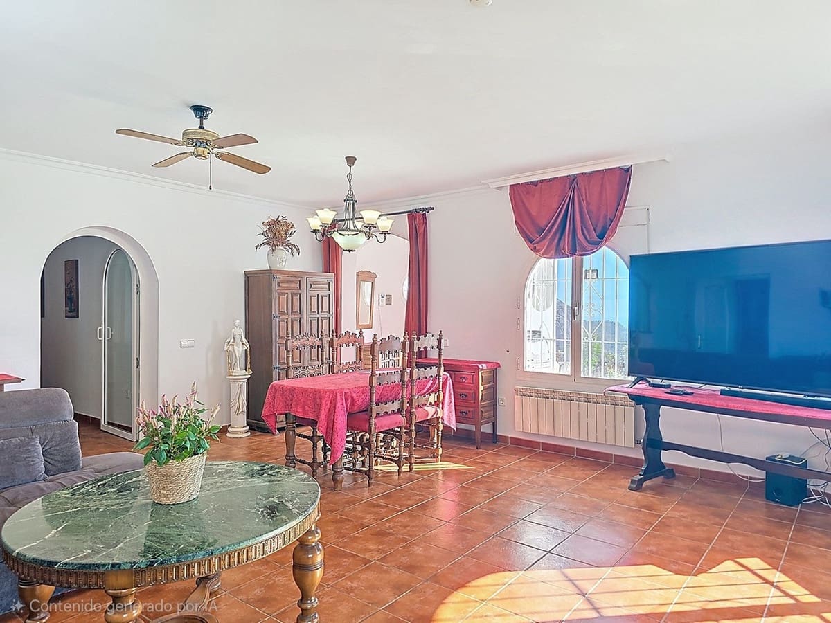 Chalet de 3 habitaciones en Arenas en venta con piscina garaje - 549.000 € (Ref: 9363436)