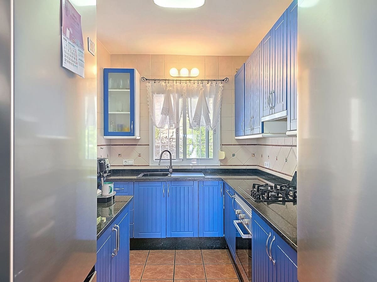 Chalet de 3 habitaciones en Arenas en venta con piscina garaje - 549.000 € (Ref: 9363436)