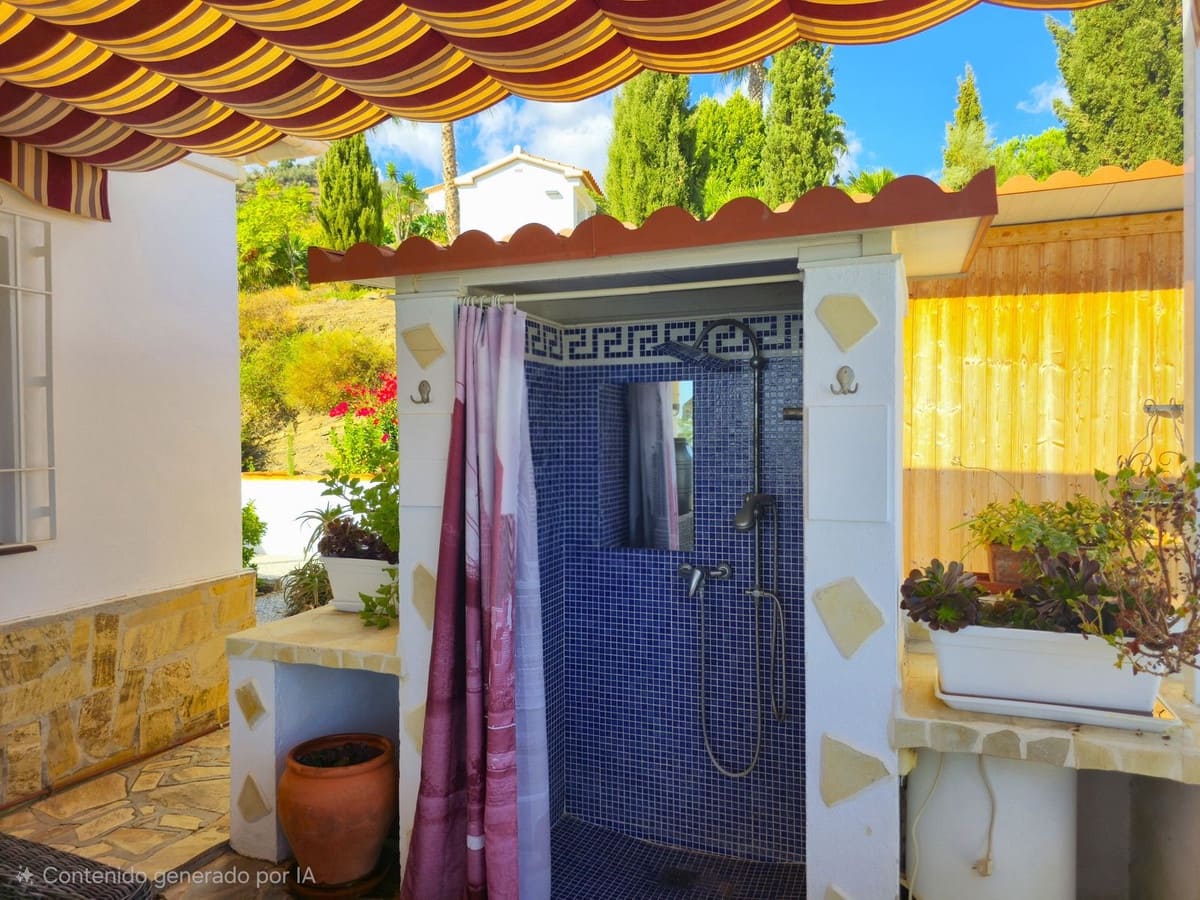 Chalet de 3 habitaciones en Arenas en venta con piscina garaje - 549.000 € (Ref: 9363436)