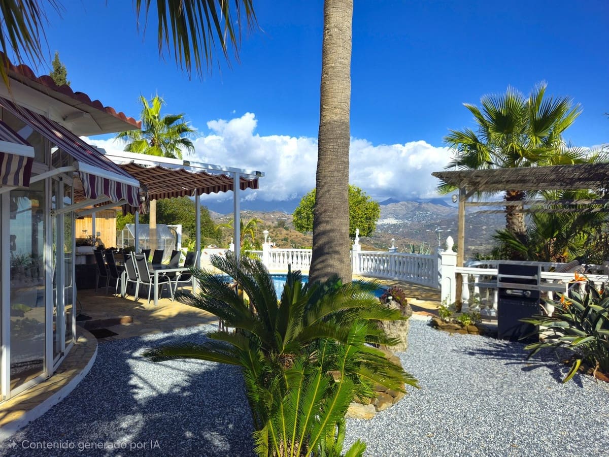 Chalet de 3 habitaciones en Arenas en venta con piscina garaje - 549.000 € (Ref: 9363436)