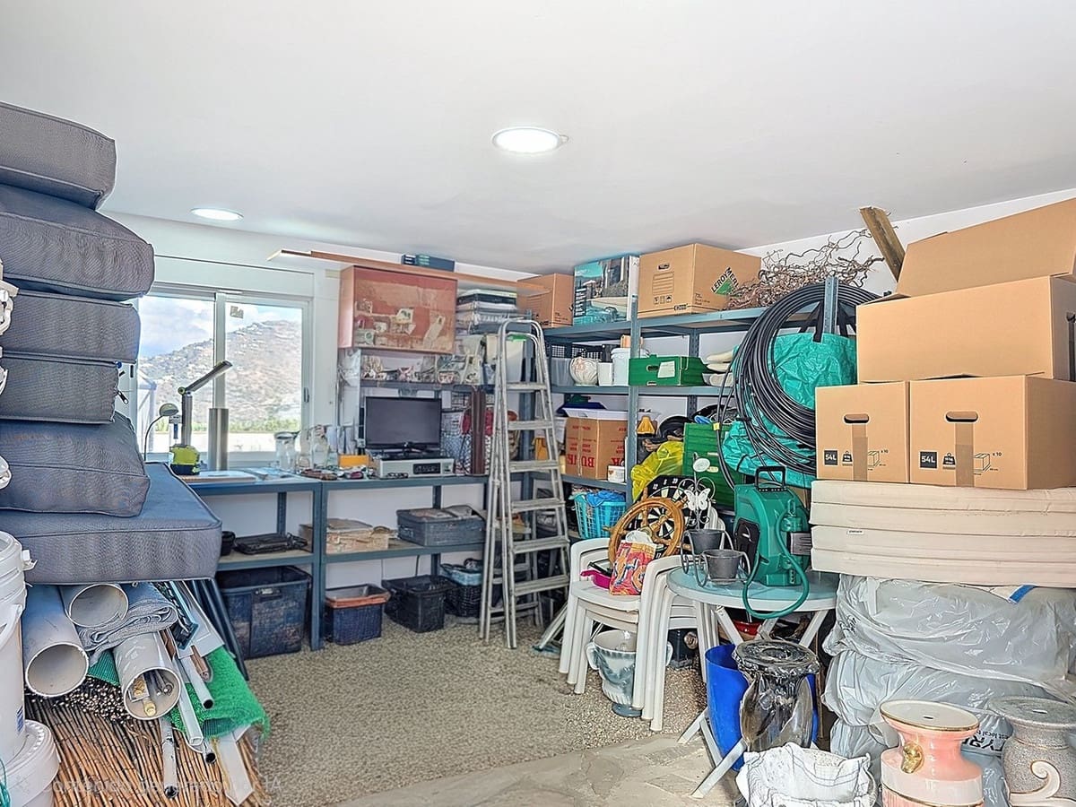 Chalet de 3 habitaciones en Arenas en venta con piscina garaje - 549.000 € (Ref: 9363436)