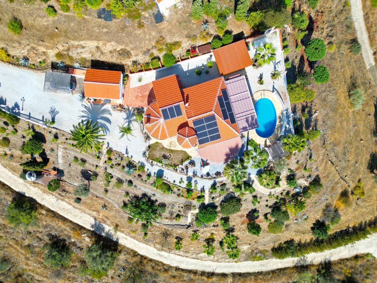 Chalet de 3 habitaciones en Arenas en venta con piscina garaje - 549.000 € (Ref: 9363436)