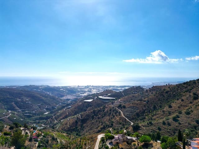 Chalet de 3 habitaciones en Arenas en venta con piscina garaje - 549.000 € (Ref: 9363436)