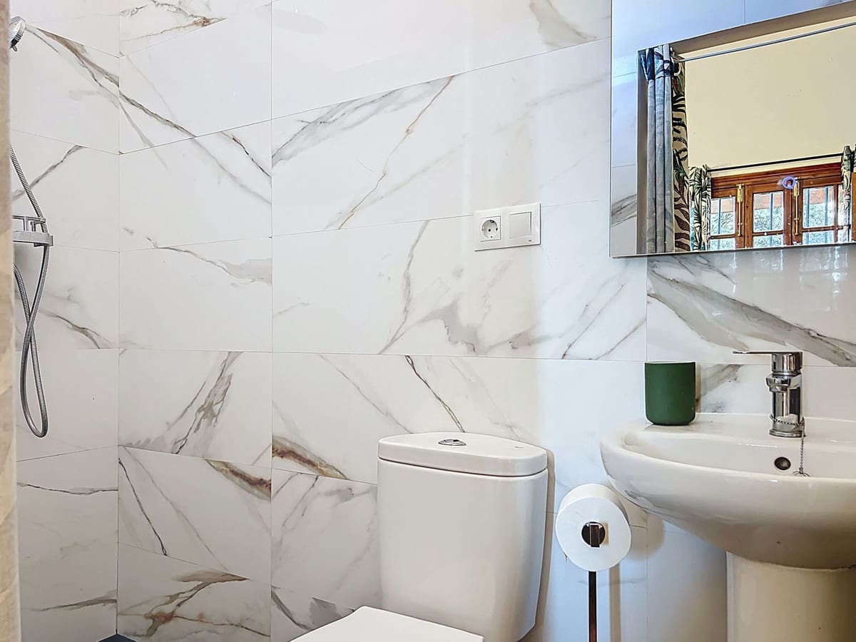 Finca/Casa Rural de 4 habitaciones en Villanueva de Tapia en venta con piscina garaje - 395.000 € (Ref: 9372174)