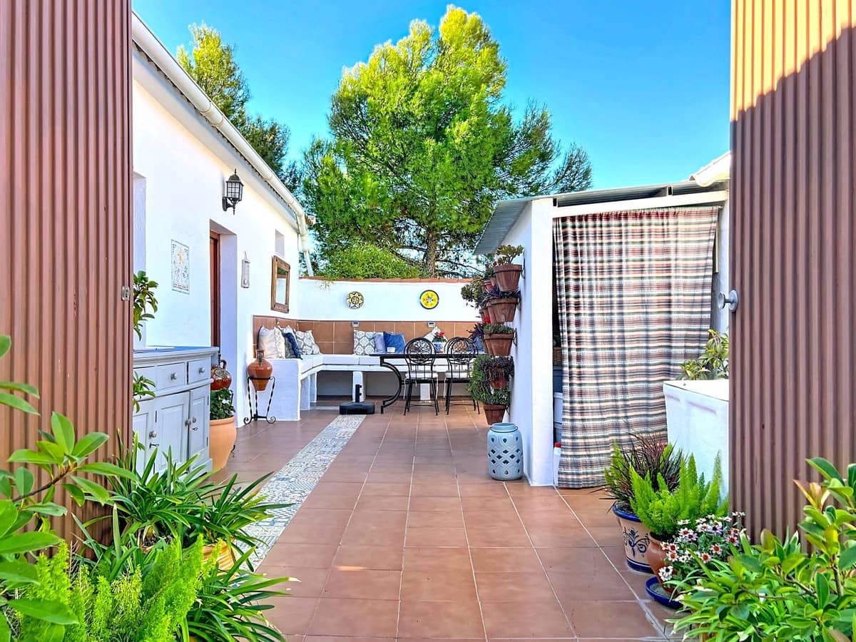 4 chambre Finca/Maison de Campagne à vendre à Villanueva de Tapia avec piscine garage - 395 000 € (Ref: 9372174)