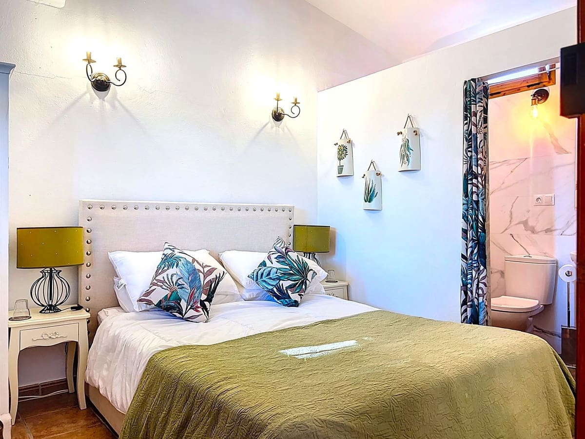 4 chambre Finca/Maison de Campagne à vendre à Villanueva de Tapia avec piscine garage - 395 000 € (Ref: 9372174)