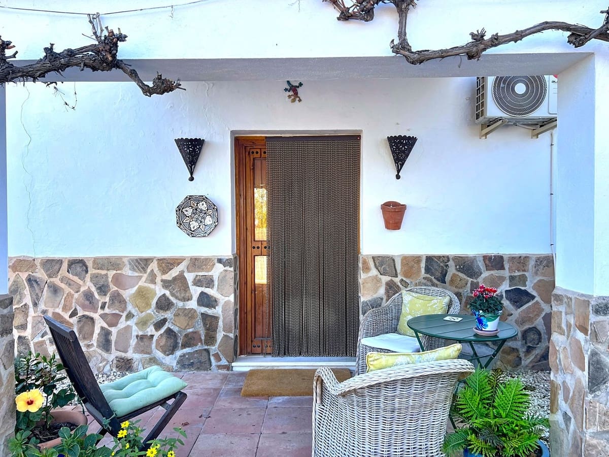 4 chambre Finca/Maison de Campagne à vendre à Villanueva de Tapia avec piscine garage - 395 000 € (Ref: 9372174)