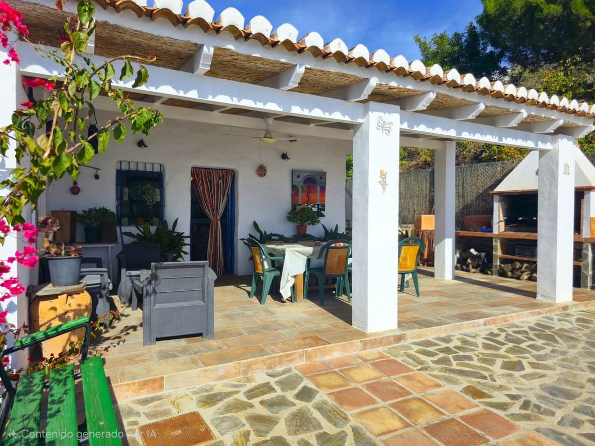 2 bedroom Finca/Country House for sale in Frigiliana with pool garage - € 350,000 (Ref: 9382016)