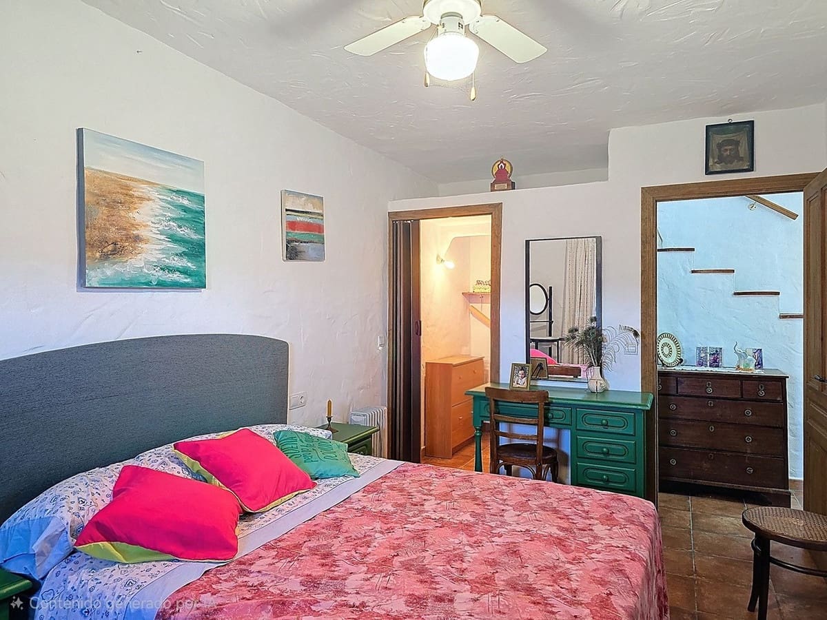 2 bedroom Finca/Country House for sale in Frigiliana with pool garage - € 350,000 (Ref: 9382016)