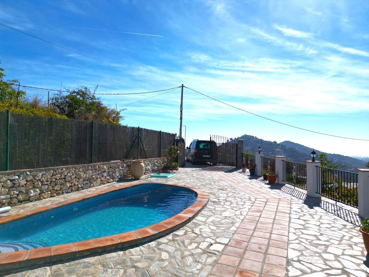 2 bedroom Finca/Country House for sale in Frigiliana with pool garage - € 350,000 (Ref: 9382016)
