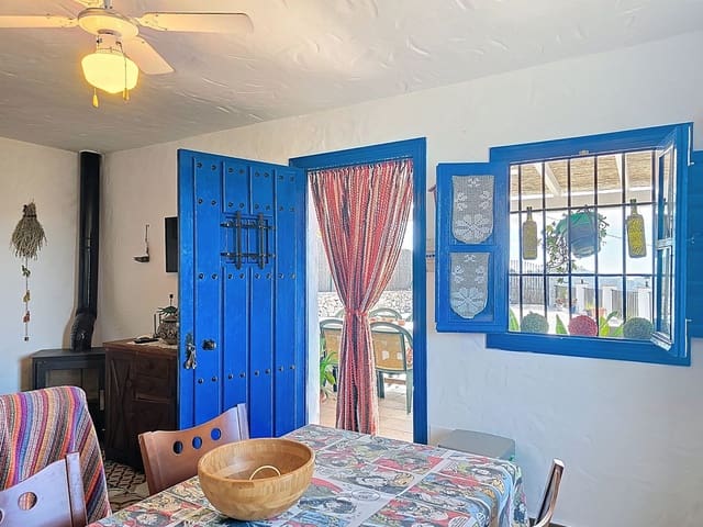 2 soverom Finca/Herregård til salgs i Frigiliana med svømmebasseng garasje - € 350 000 (Ref: 9382016)