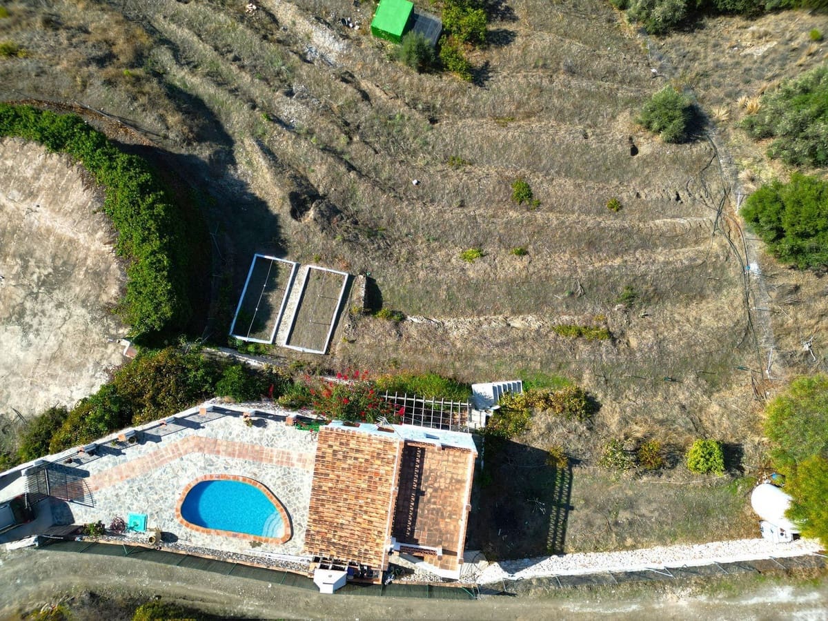 2 bedroom Finca/Country House for sale in Frigiliana with pool garage - € 350,000 (Ref: 9382016)