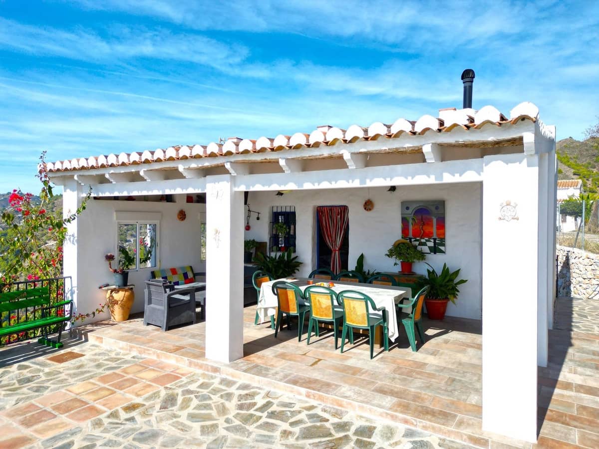 2 bedroom Finca/Country House for sale in Frigiliana with pool garage - € 339,000 (Ref: 9382016)